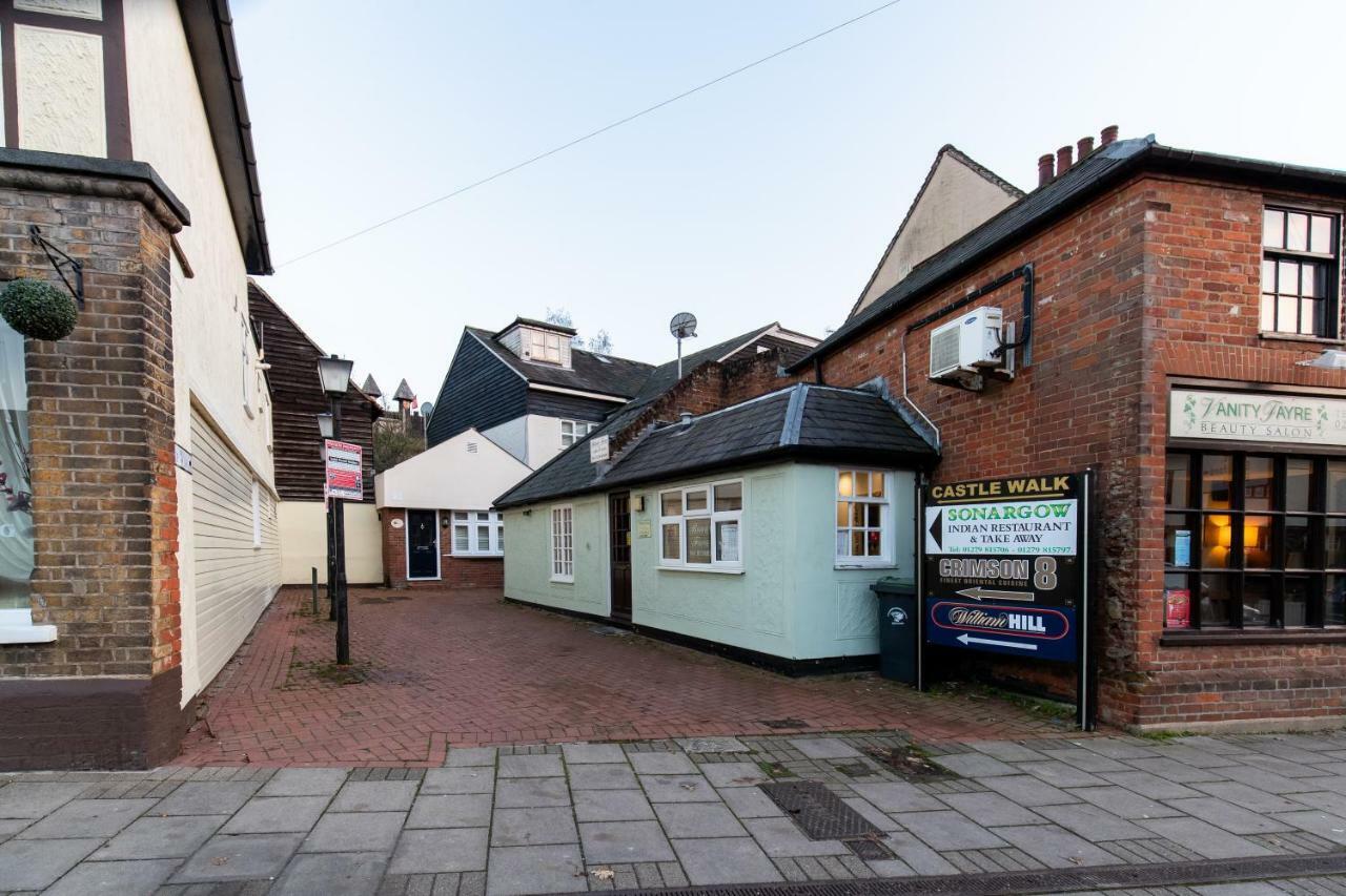 スタンステッド・マウントフィーチェットSpacious 2Br Flat In Stanstedアパートメント エクステリア 写真